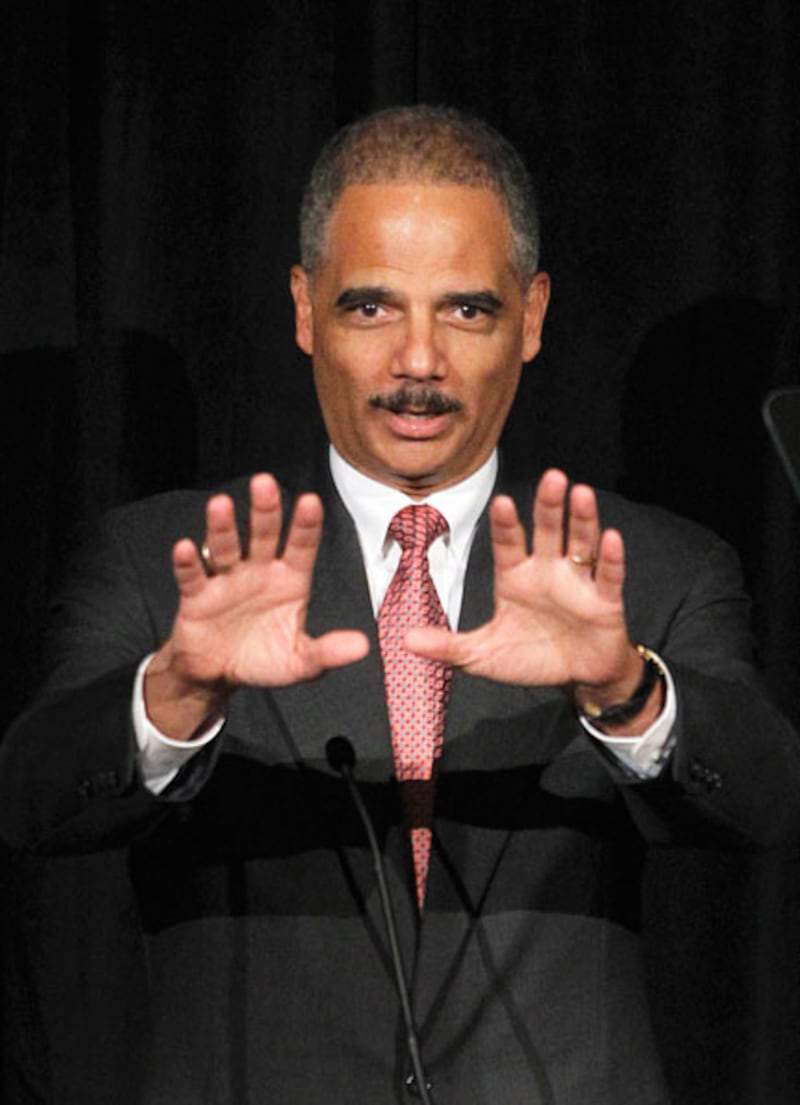 galleries/2011/11/28/stars-and-politicians-with-mustaches/stars-with-staches-eric-holder_wennt9