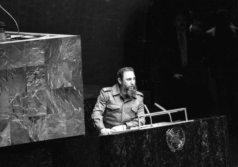 galleries/2016/11/26/fidel-castro-through-the-years-in-photos/161126-fidel-castro-dead-06_jxsvei