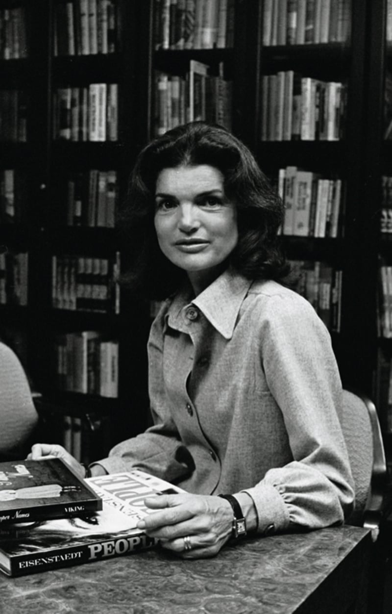 galleries/2014/03/13/jackie-kennedy-s-life-in-new-york-city-photos/new-york-jackie-82_nqmidk