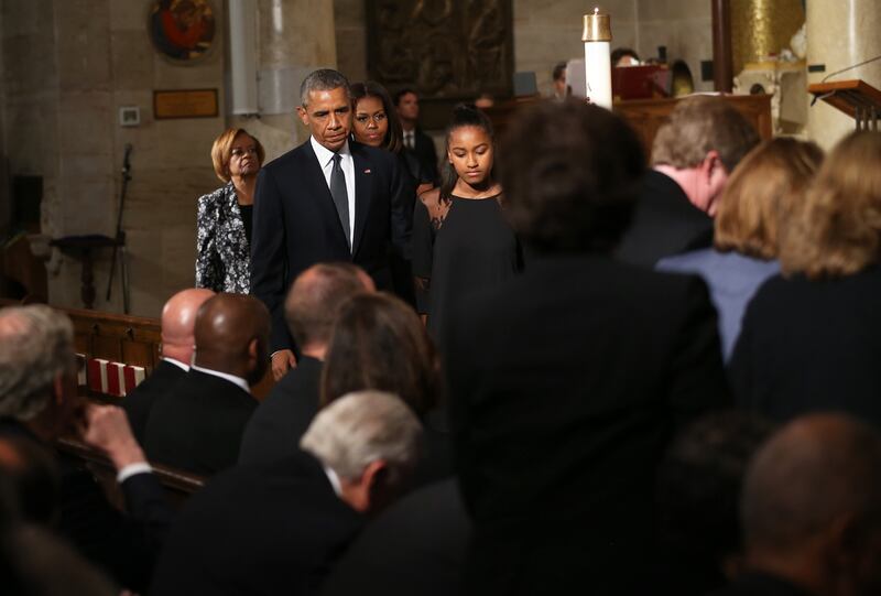 galleries/2015/06/06/america-mourns-at-beau-biden-s-funeral/150606-beau-biden-funeral-03_httv7d