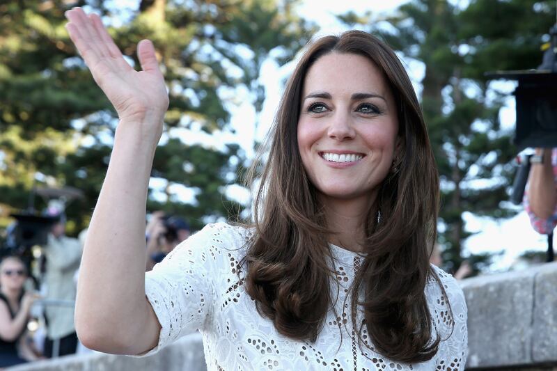 articles/2014/05/28/kate-middleton-s-bottomgate-shows-why-women-still-need-slips/140529-kate-goff-tease_xcm2xb