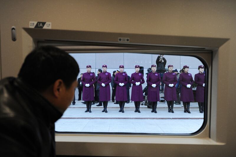 articles/2013/01/05/inside-china-s-high-speed-rail-triumph/liu-china-trains-embed2_m2ffx9