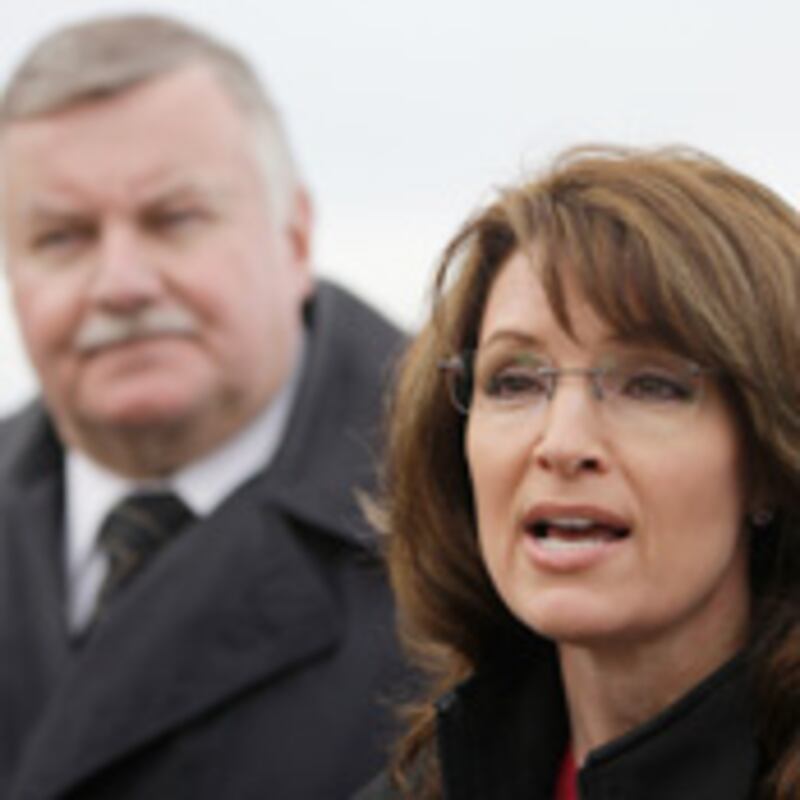 articles/2009/04/13/palins-new-disaster/blumenthal-palin-ross_22173_tpxyej