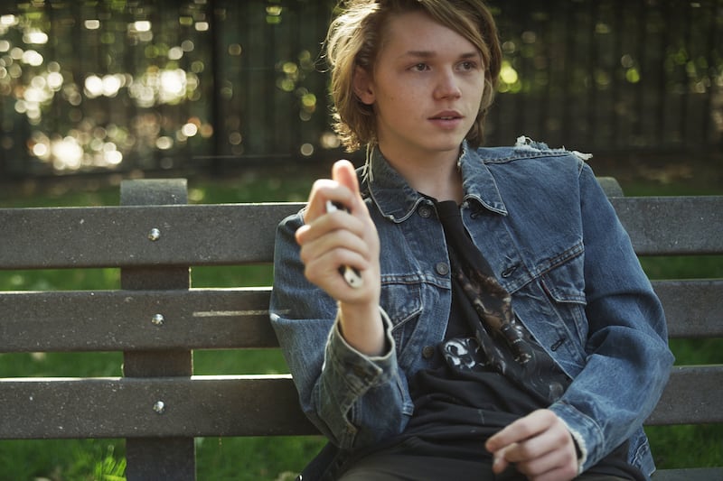 articles/2014/05/09/jack-kilmer-on-his-breakout-role-in-palo-alto-and-life-as-val-kilmer-s-son/140508-paloalto-kilmer-leon-tease_ri9xsu