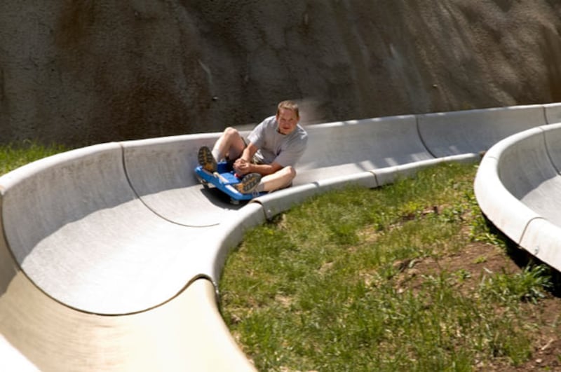 galleries/2010/07/30/most-dangerous-amusement-park-rides/dangerous-kids-rides---alpine-slide_ql4ys6