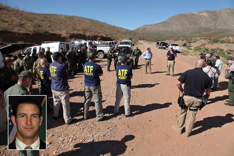 articles/2012/10/03/was-shooting-of-border-patrol-agents-in-arizona-an-ambush/pelisek-border-agent-naco-tease-embed_sti436