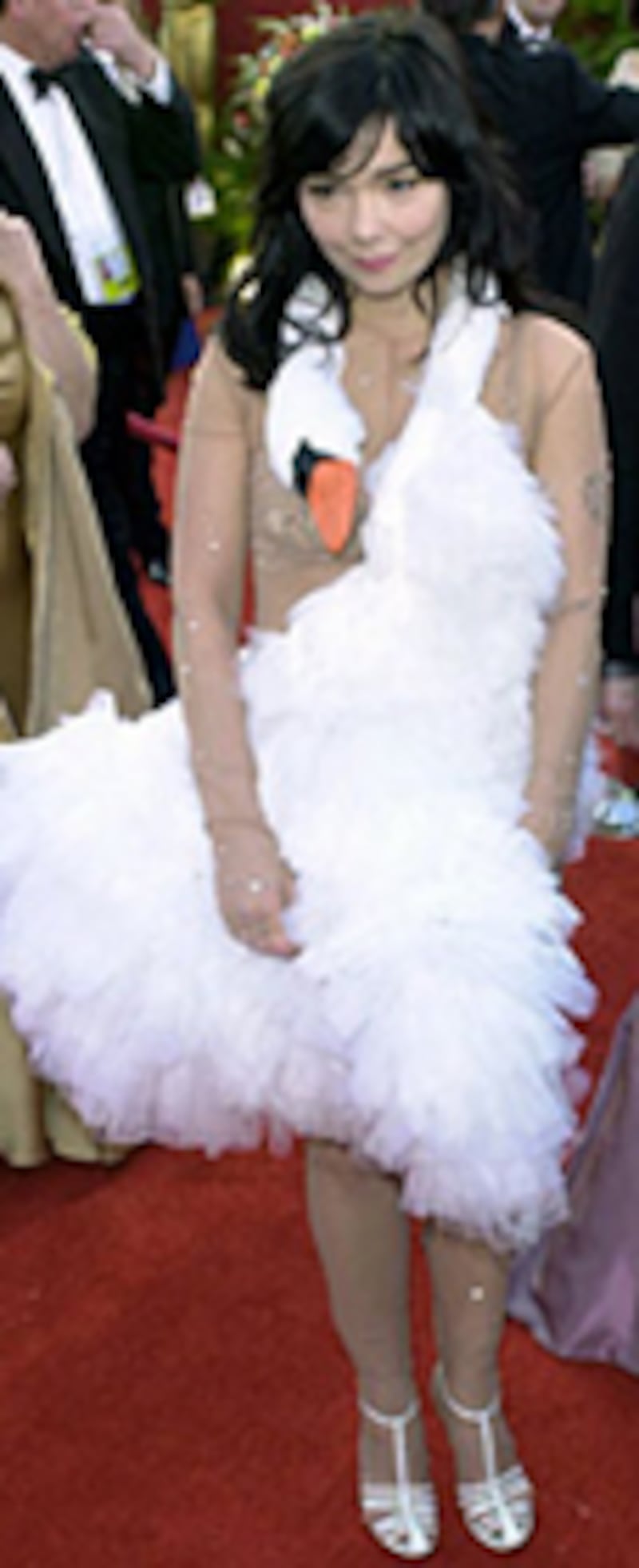 articles/2009/02/21/the-10-most-horrendous-oscar-gowns-in-history/hrabi-oscar-gowns---bjork_nw50vb