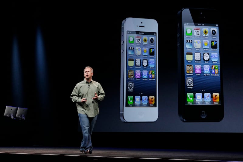 articles/2012/09/12/is-apple-s-new-iphone-5-new-enough-to-beat-google-s-android/apple-iphone-5-lyons_y40imp