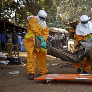 2015-03-21T120000Z_739636630_GF10000033965_RTRMADP_3_HEALTH-EBOLA-GUINEA_czixsn