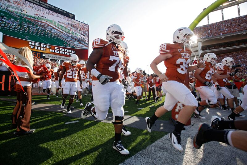 galleries/2011/09/28/top-20-college-football-teams-from-usc-to-lsu/texas-austin-best-college-football-programs_ogqqvx