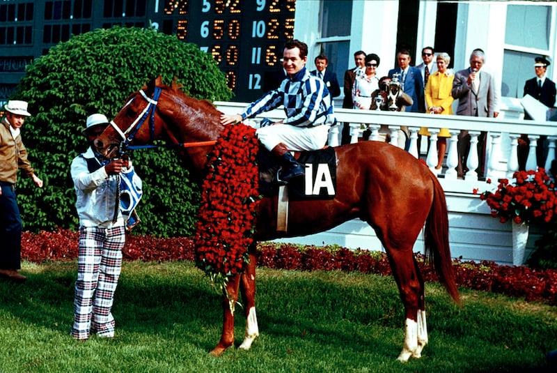 galleries/2011/05/04/classic-kentucky-derby/classic-kentucky-derby---secretariat_krqai7