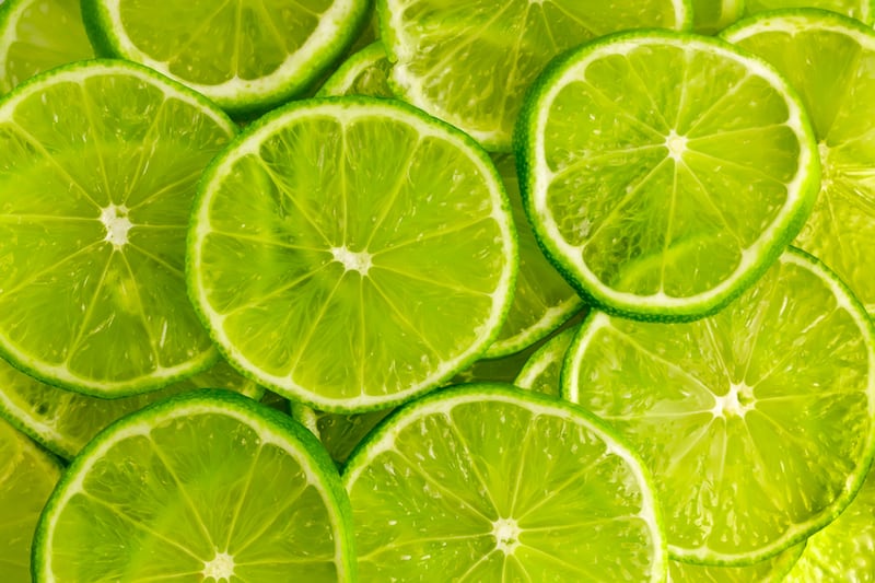 articles/2014/04/30/limepocalypse-inside-the-great-lime-shortage-of-2014/140429-cutruzzula-limes-tease_wfnzrf