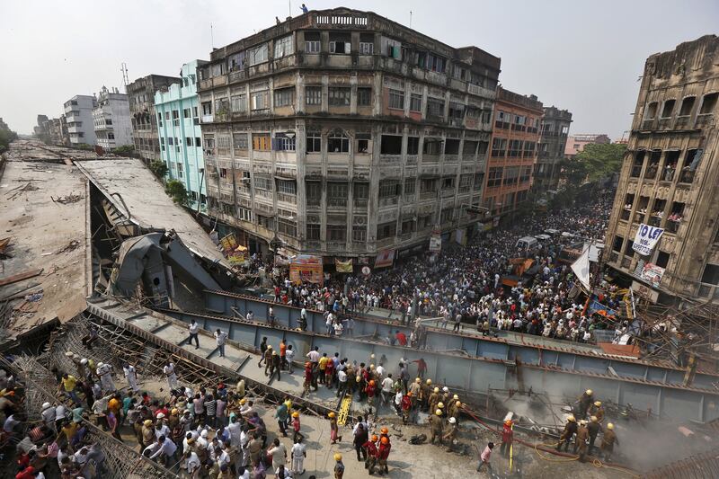 galleries/2016/03/31/indian-bridge-collapse-kills-14-people/160331-Kolkata-Overpass-Collapse-01_udcbdc