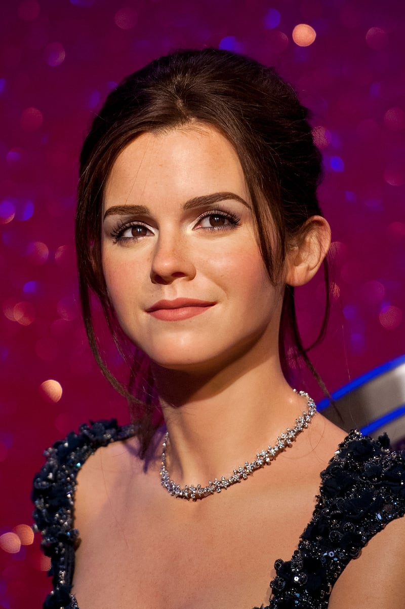 170719-wax-sculpture-emma-watson_p62auf