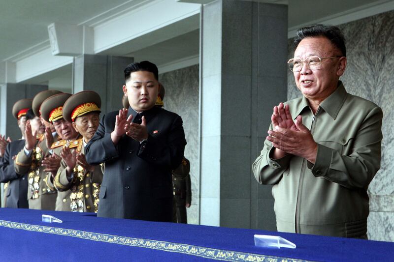 galleries/2011/12/19/kim-jong-il-life-in-photos/kim-jong-il-liu_djcntp