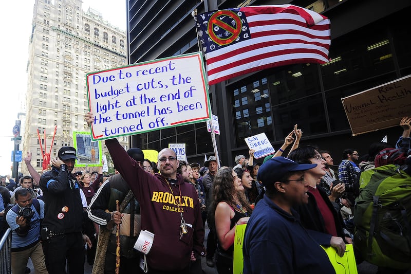 articles/2011/10/06/occupy-wall-street-protesters-not-bankers-arrested-in-new-york/occupy-wall-street-march-teacher-union-daly_vty2yc