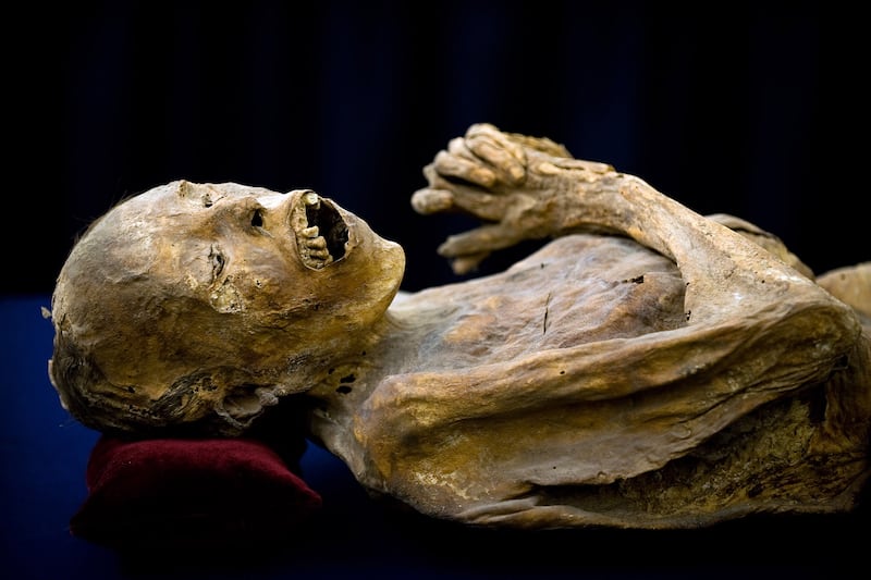 articles/2013/10/10/the-grisly-mummy-museum-in-guanajuato-mexico/131009-strochlic-mexico-mummies-tease_fxrlyp