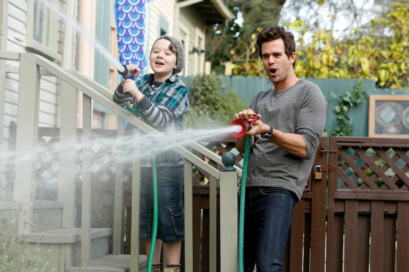 galleries/2013/05/09/tv-upfronts-2013-nbc-abc-cbs-fox-and-the-cw-announce-schedules-photos/130509-lacob-aboutaboy_thvboq