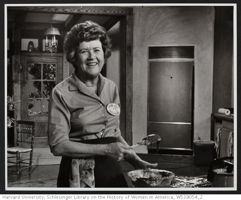 articles/2016/10/01/mixing-it-up-with-julia-child/160930-sheraton-julia-child-02-embed_unccan