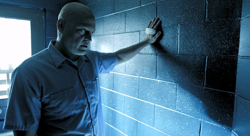 37448-Brawl_in_cell_block_99__1__wvzk4q