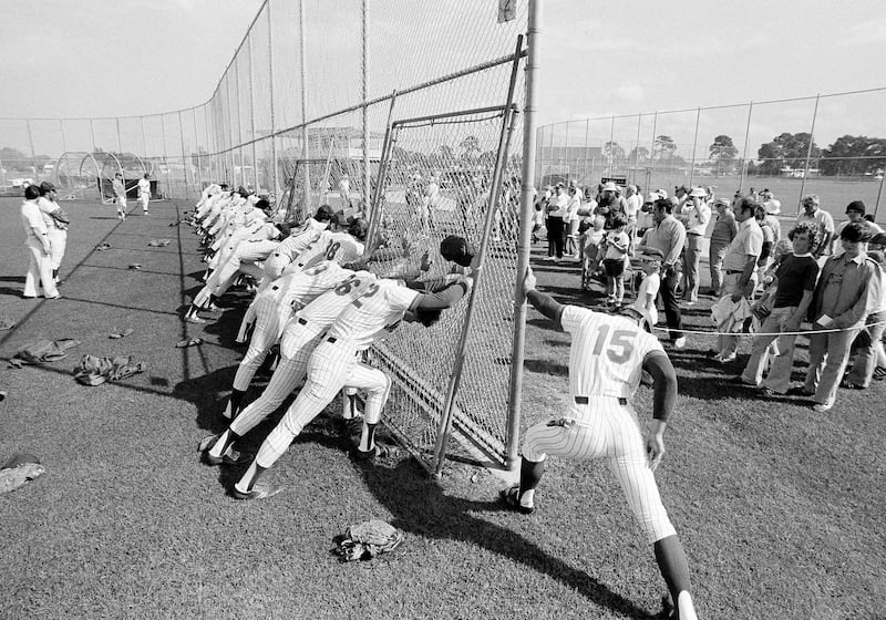 galleries/2014/03/09/baseball-s-legends-of-the-spring-vintage-photos-from-spring-training/hsitoric-spring-training-10_ehhio7