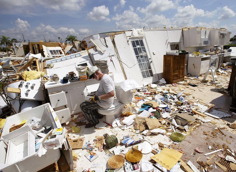 galleries/2010/09/02/15-worst-hurricanes/destructive-hurricanes---charley_kzmwt9