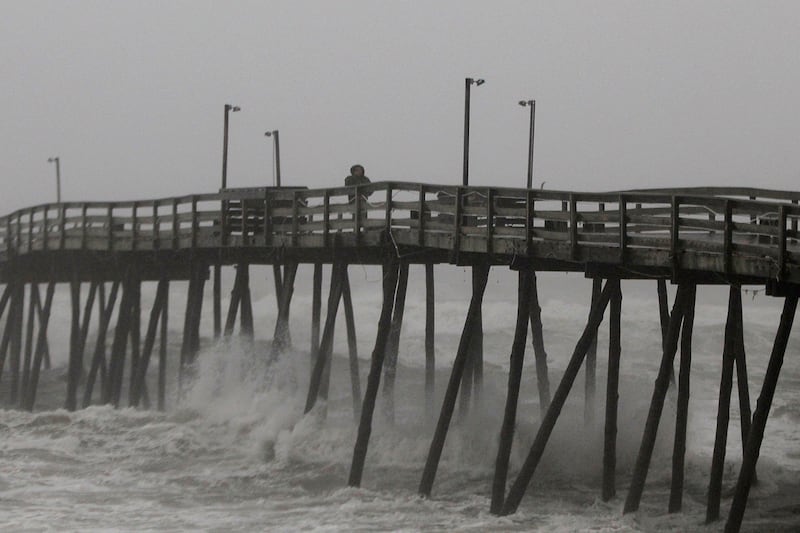 galleries/2011/08/26/hurricane-irene-photos/irene-photos-outer-banks-north-carolina_xipgqh