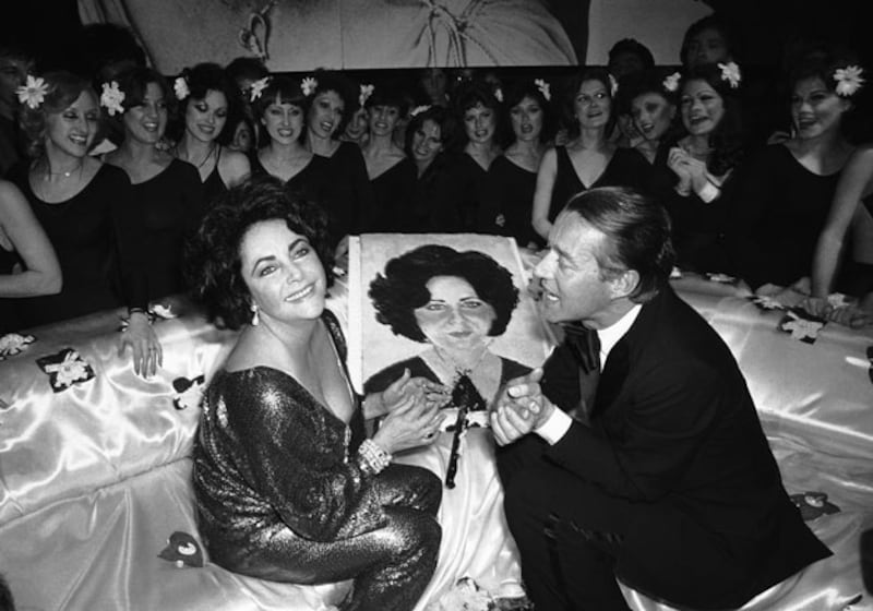 galleries/2009/12/10/inside-studio-54-s-wildest-nights/studio-54-taylor-halston_asqymv