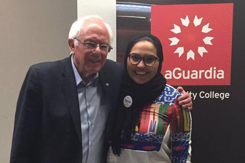 articles/2016/07/27/team-hillary-tweeted-out-this-pic-of-muslim-fan-but-she-s-for-bernie/160727-swin-nida-allam-sanders-tease_mu2e7e