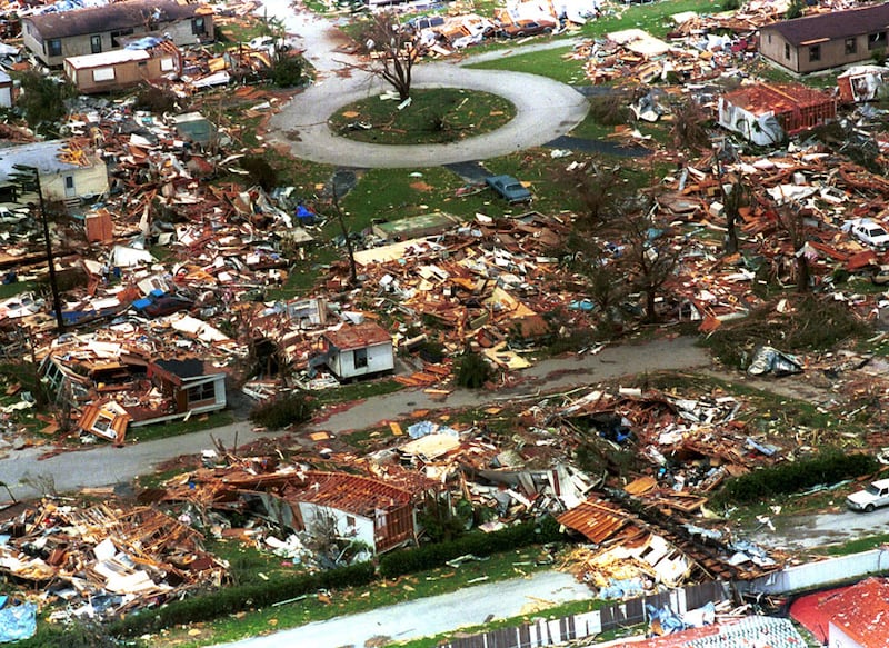 galleries/2010/09/02/15-worst-hurricanes/destructive-hurricanes---andrew_jh8sjo