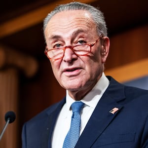 191219-Brodey-sitdown-Schumer-tease_p37kc4