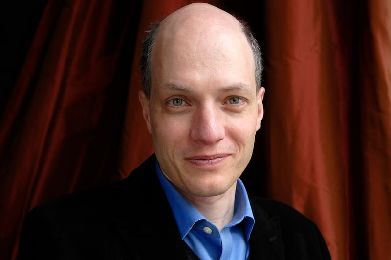 articles/2012/05/30/the-alain-de-botton-interview-how-i-write/de-botton-charney-tease_o9atz6