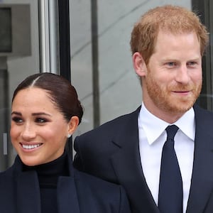 211104-meghan-harry-hero_e7rgsj