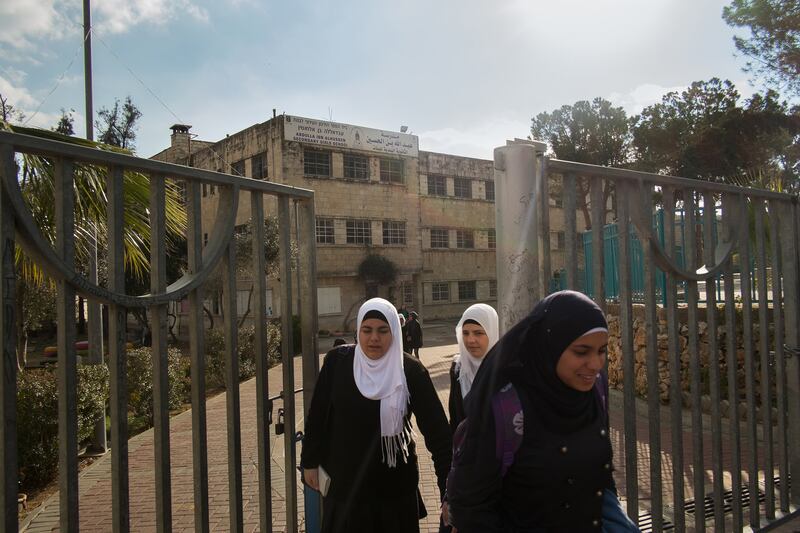 articles/2014/03/15/israeli-schooling-for-palestinian-kids/140315-east-jerusalem-school-_tease_yhbffb