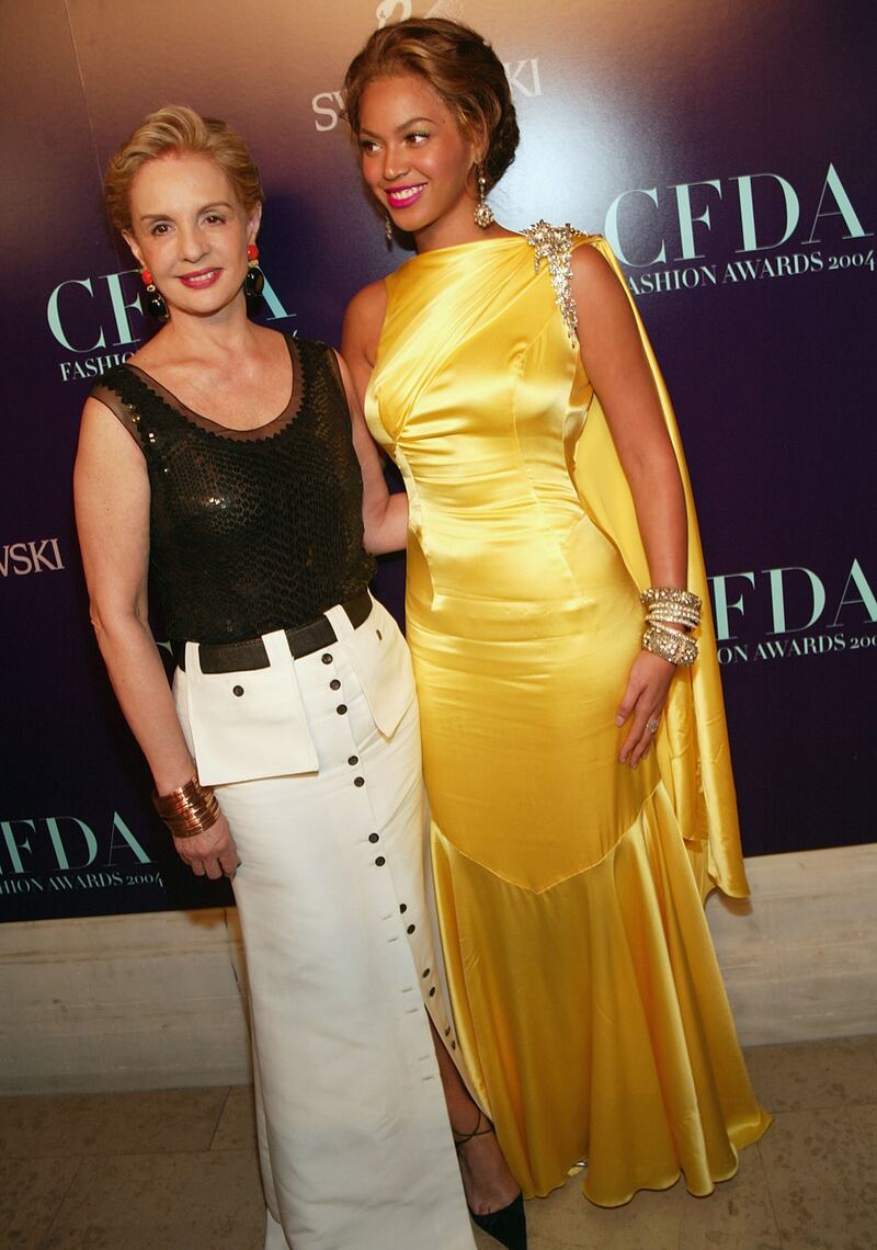 galleries/2014/01/08/classic-carolina-herrera-on-the-red-carpet/carolina-herrera-birthday-beyonce_hysdfr