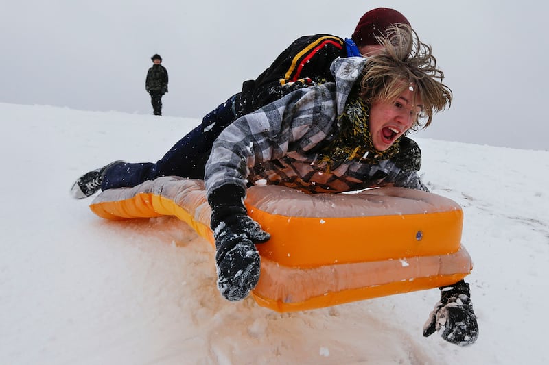 galleries/2013/02/26/winter-storms-slam-the-midwest-photos/snow-storm-midwest-4_fyvbgb