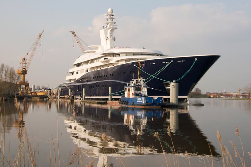 galleries/2010/08/12/world-s-20-biggest-yachts/largest-yachts---al-mirqab_epig4r