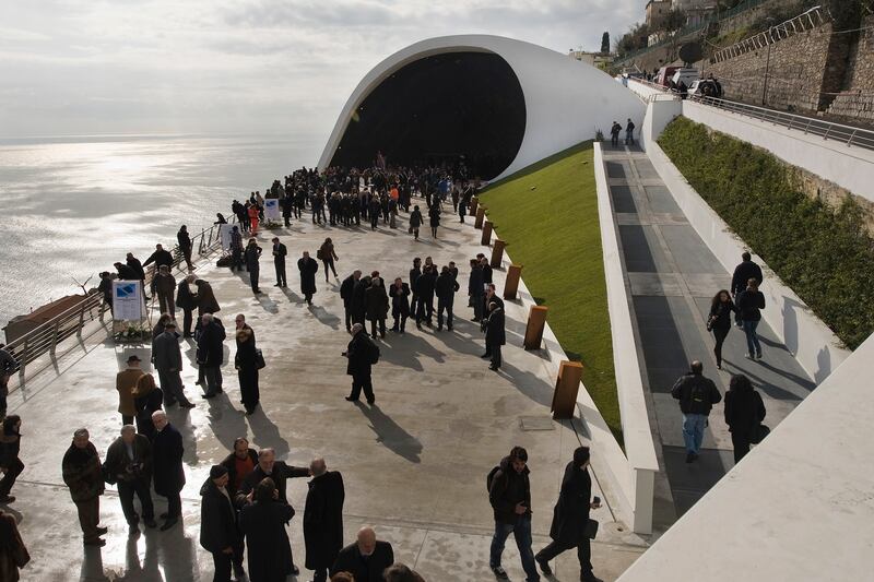 galleries/2012/12/07/the-life-and-work-of-brazilian-architect-oscar-niemeyer-photos/niemeyer-auditorium-ravello_ddvf6k