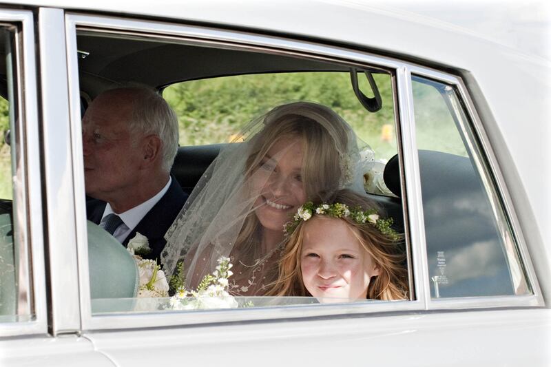 galleries/2011/07/03/kate-moss-gets-married/kate-moss-wedding3_qkgy3c