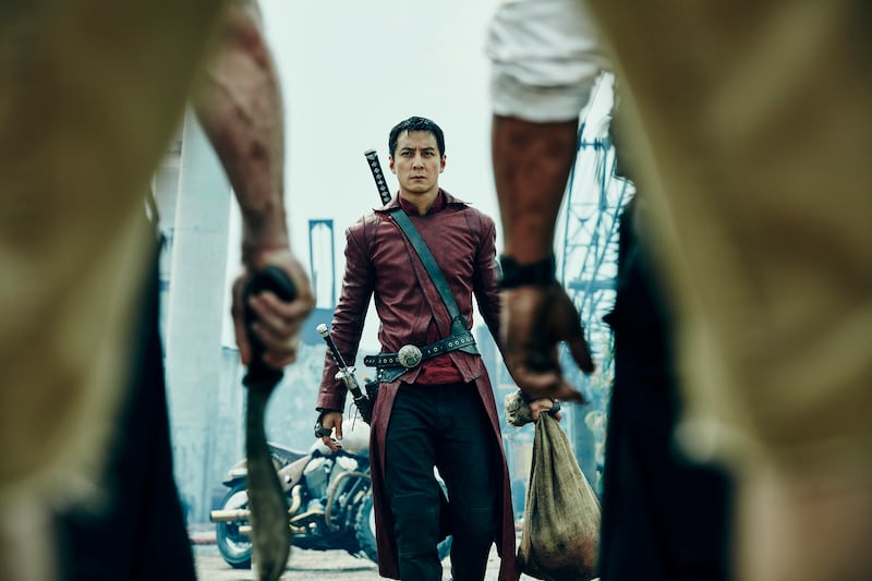 articles/2015/11/15/meet-daniel-wu-the-badass-star-of-amc-s-kung-fu-epic-into-the-badlands/151114-leon-badlands-embed_ticfn8