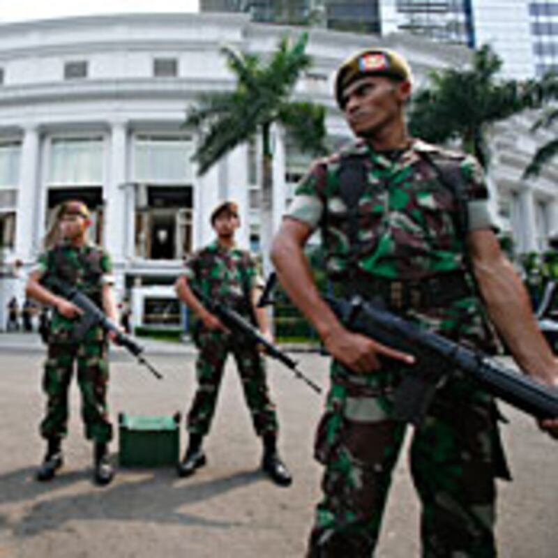 articles/2009/07/17/jakarta-hotel-bombings-on-the-ground/salam-indonesia_38389_zueebp