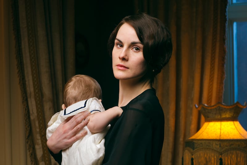 articles/2014/01/05/downton-abbey-returns-everyone-is-sad-and-so-are-we/140105-fallon-downton-tease-NEW_ddbjrg