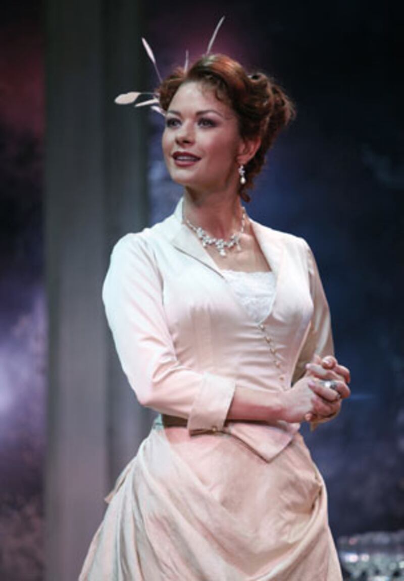 galleries/2010/05/04/tony-award-nominees/tony-nominees---a-little-night-music-zeta-jones_onogd9