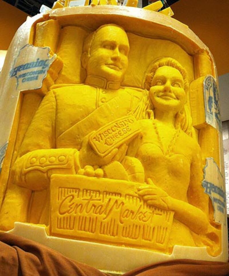 galleries/2011/11/26/cheese-sculptures-kate-middleton-elvis-and-more-photos/royals-cheese-sculpture-photos_emkpqb