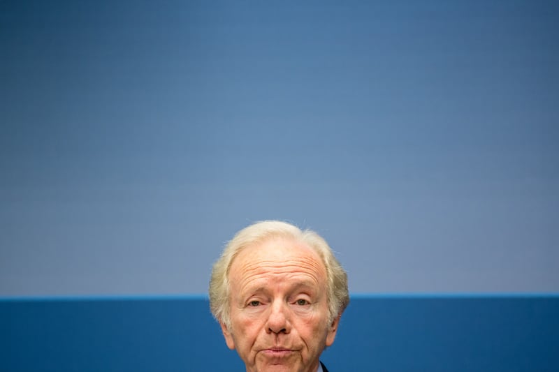 articles/2012/07/18/joe-lieberman-s-slow-motion-divorce-from-the-democratic-party/joseph-lieberman-isolation-kurtz-teaser_dsrowt