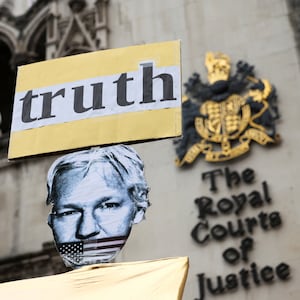 WikiLeaks founder Julian Assange can appeal against his extradition to the U.S., London’s High Court ruled. 