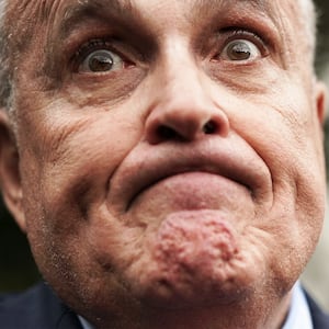 190120-resnick-trump-giuliani-tease_bhfgj2