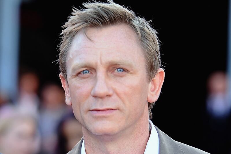 articles/2012/05/02/james-bond-has-been-knighted/new-james-bond-film-daniel-craig-cheat_padwjg