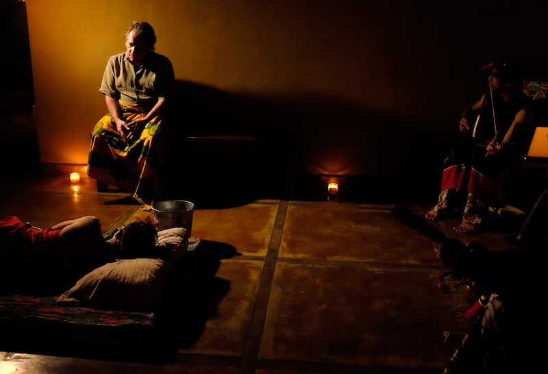 galleries/2014/05/04/escaping-heroin-inside-a-18-year-old-ibogaine-ceremony-photos/140502-costa-rica11_kjviq1