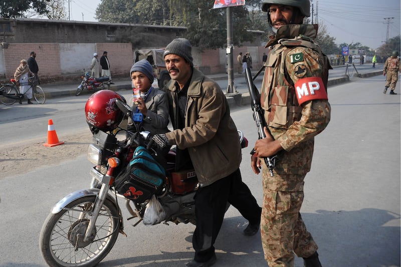 galleries/2014/12/16/pakistan-militants-attack-school-photos/141216-pakistan-school8_jgjqeg